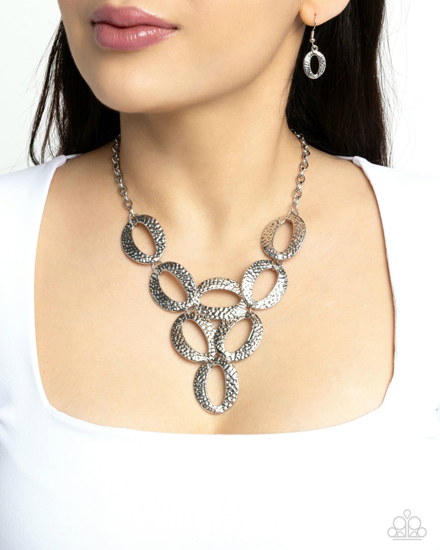 OVAL The Limit - Silver Oval Necklace