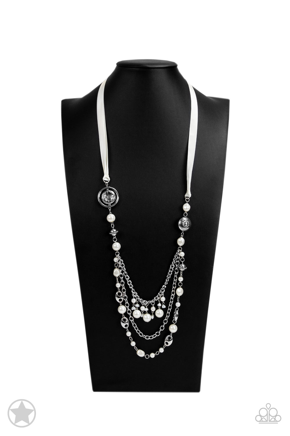 All The Trimmings - Ivory Female Necklace