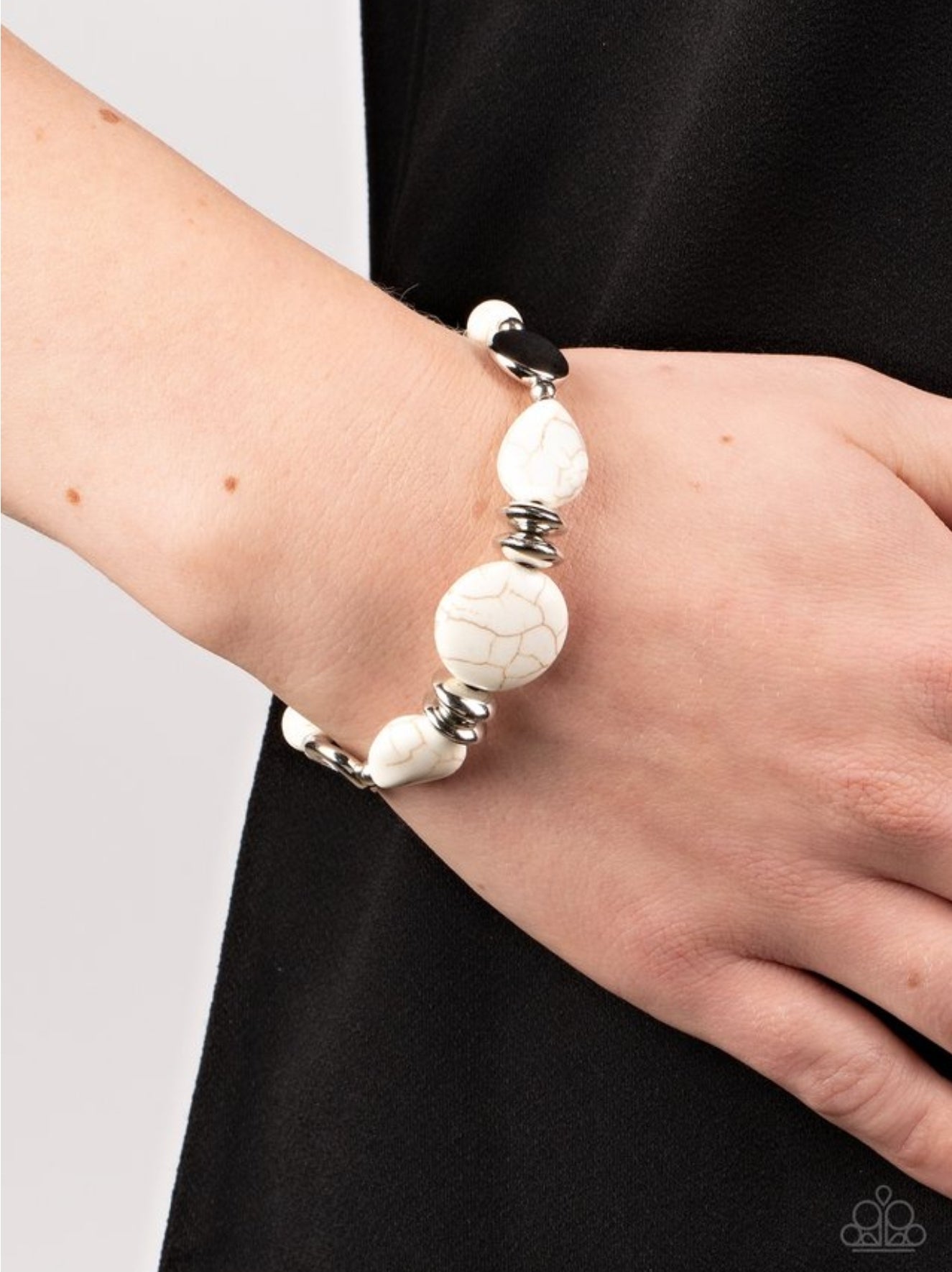 Mesa Vista - White Stone Bracelet