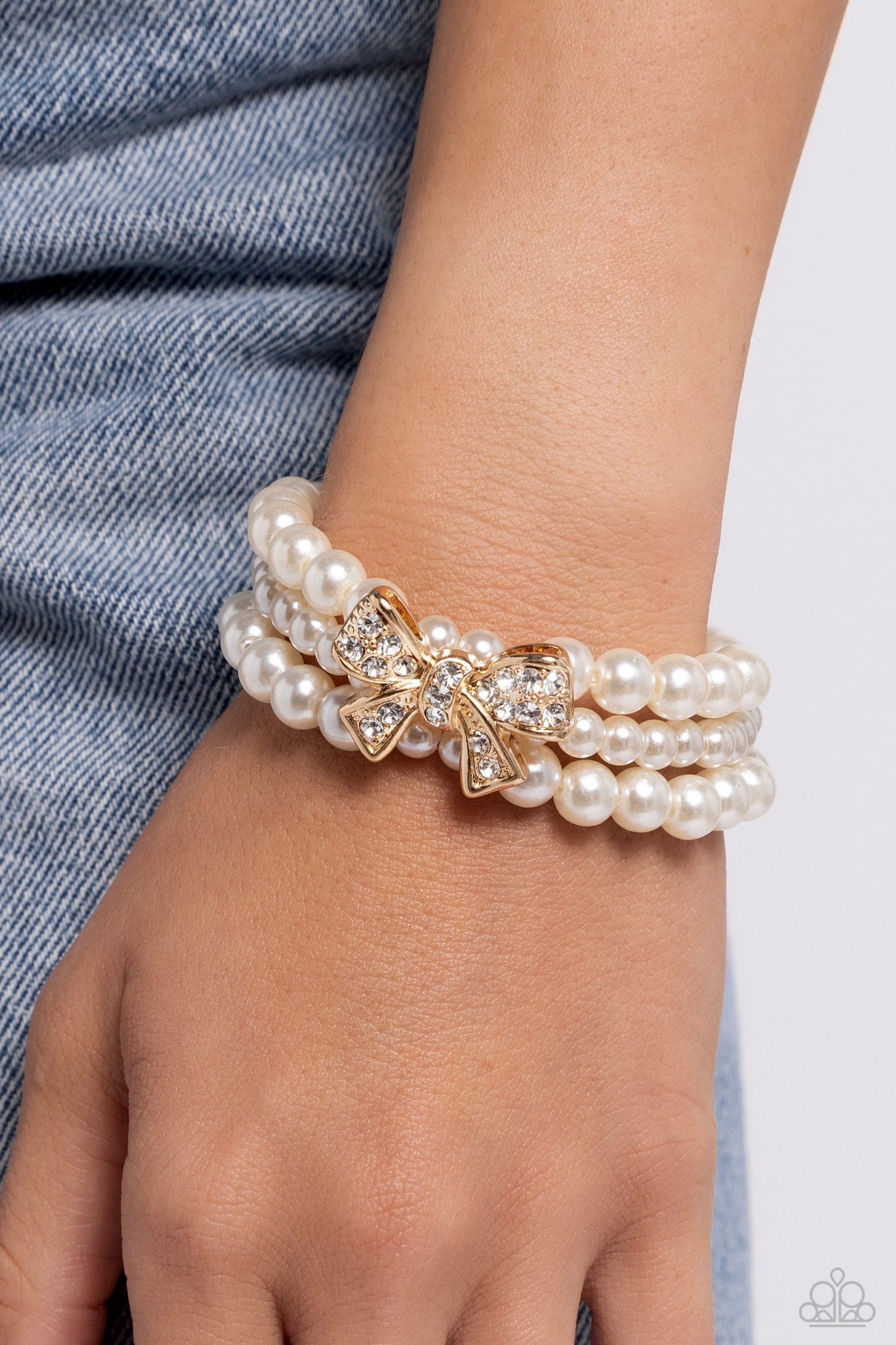 How Do You Do? - Gold White Pearl Bracelet