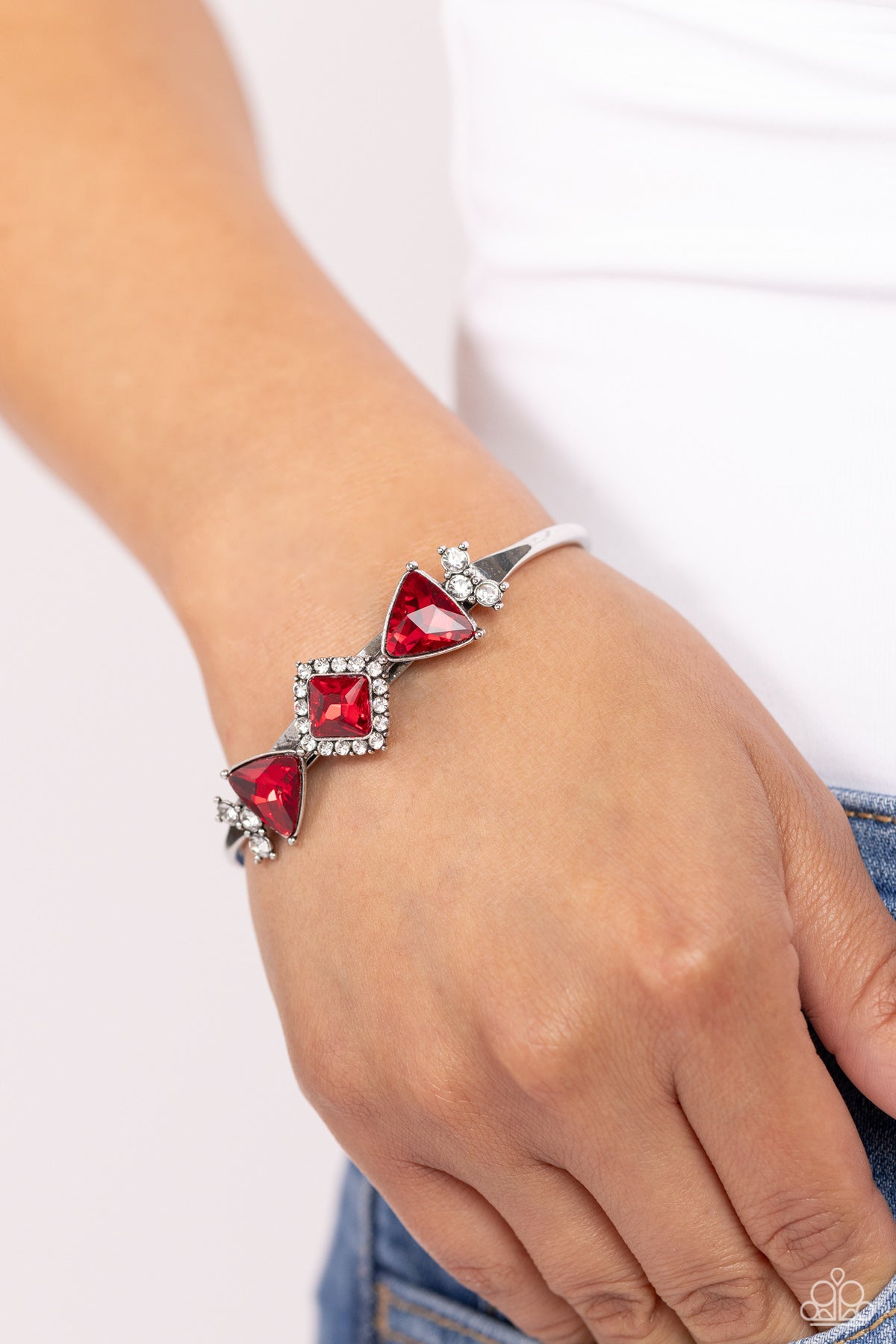 Strategic Sparkle - Red Glassy Bracelet