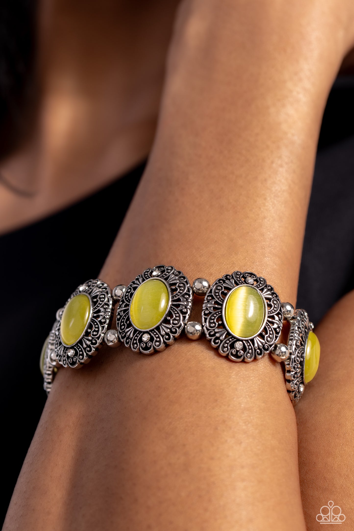 Vintage Vault - Yellow Female Bracelet