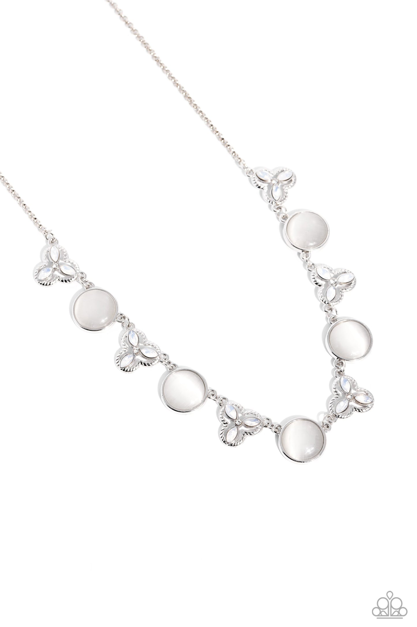 Floral Crowned - White Female Necklace