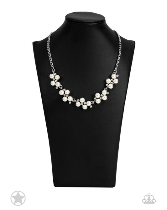 Love Story - Shimmery White Pearl Necklace