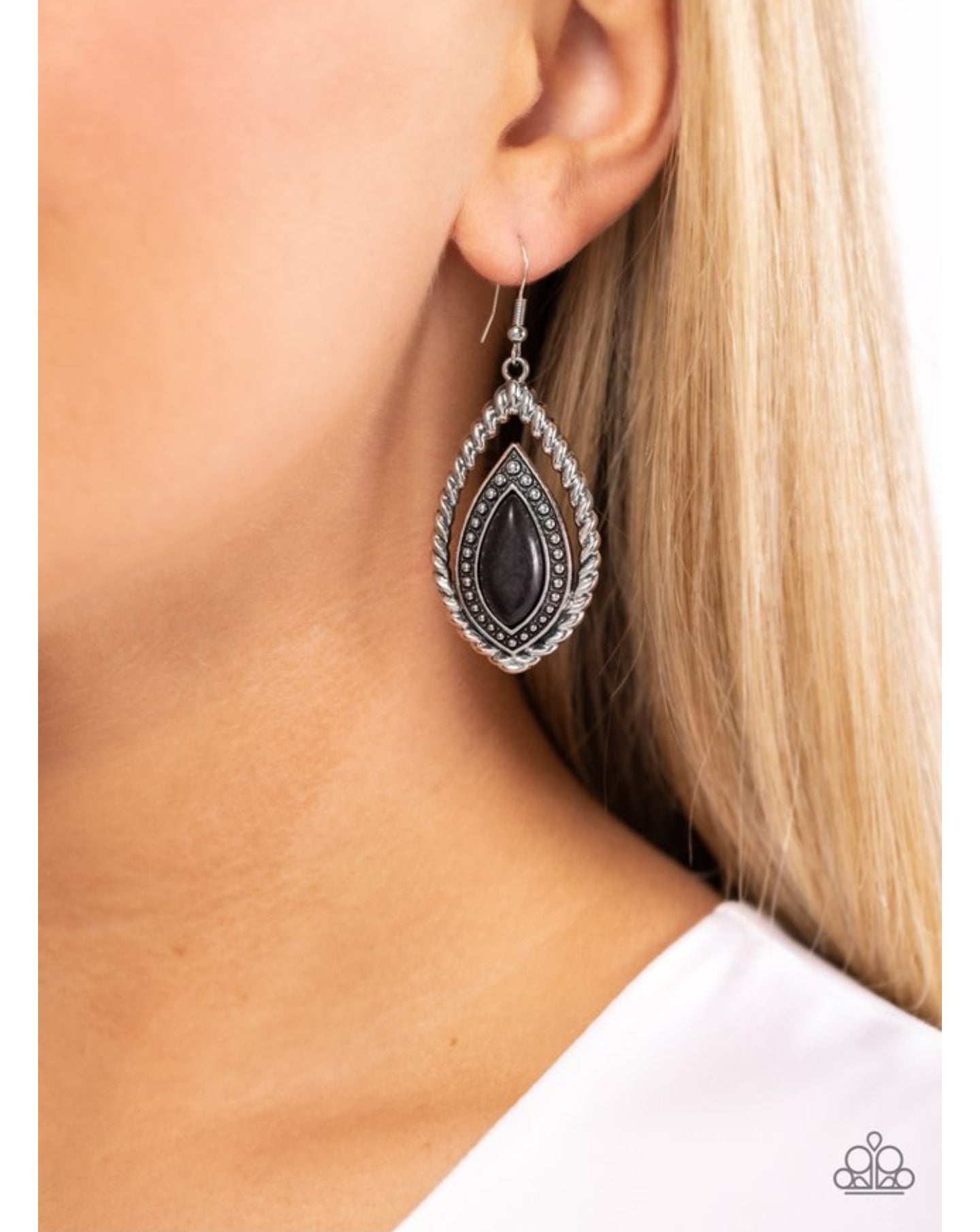 Twisted Trailblazer - Black Teardrop Stone