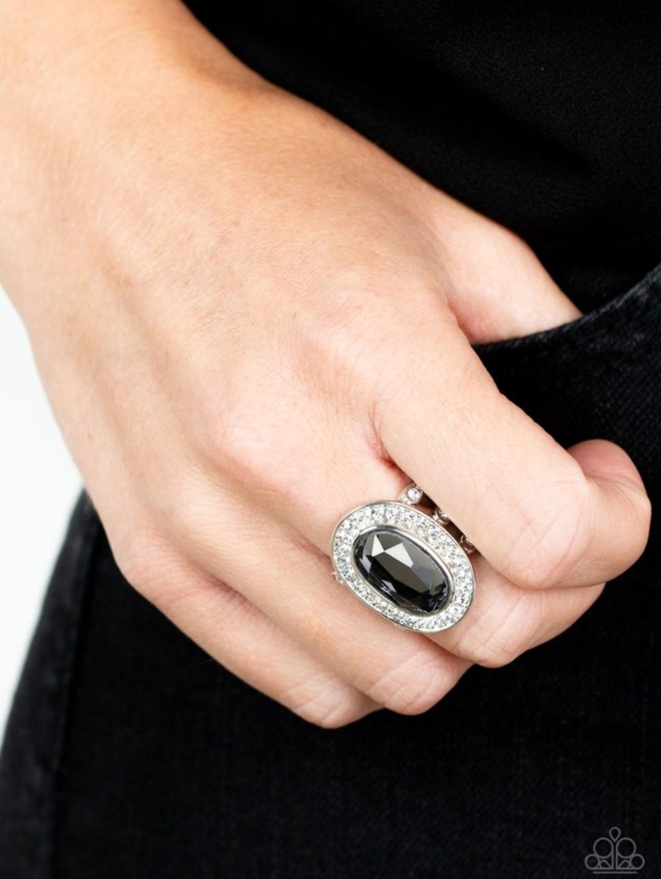 Always OVAL-achieving - Silver Female Ring