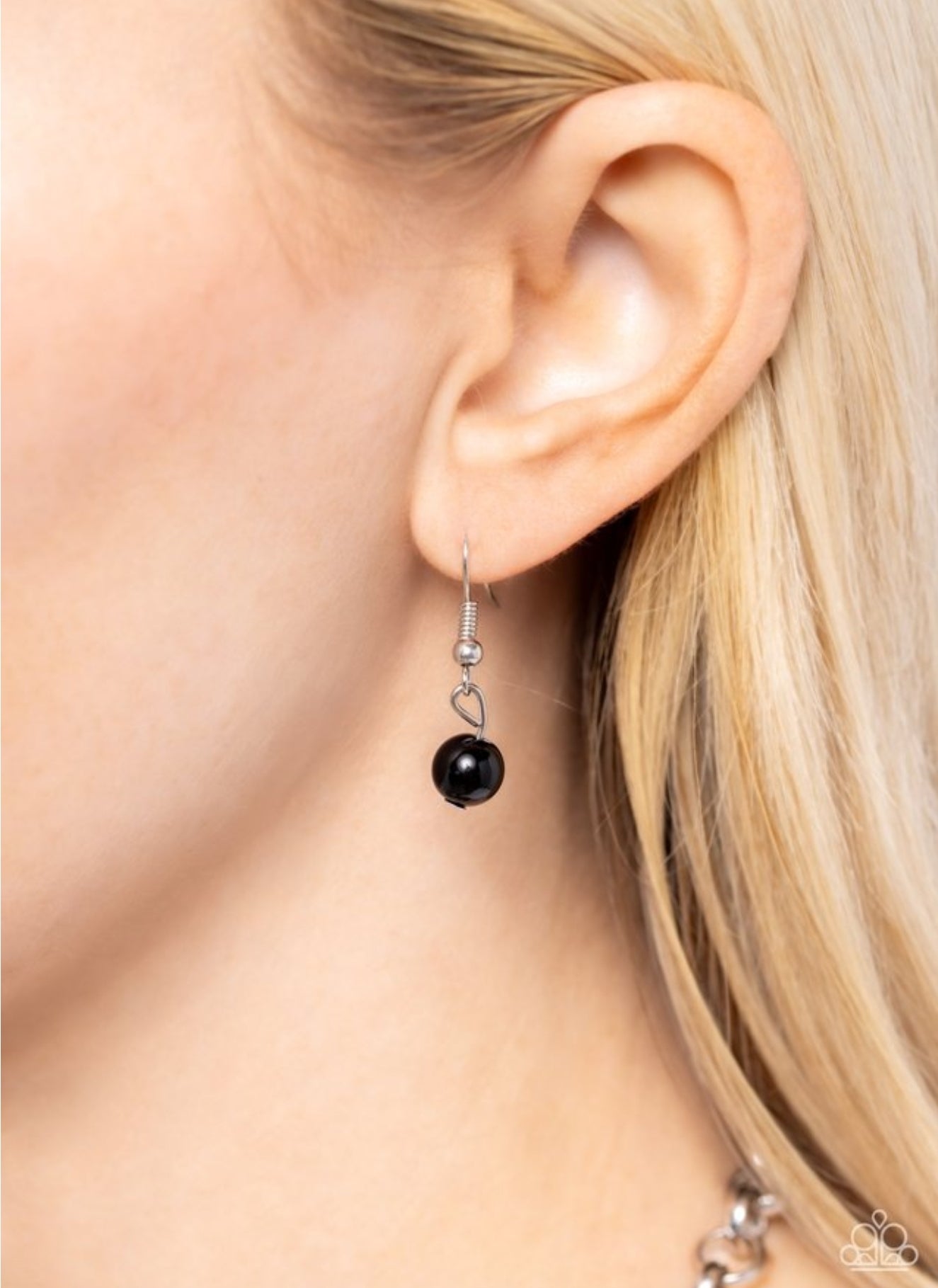 BALLROOM Service Black Bead Necklace