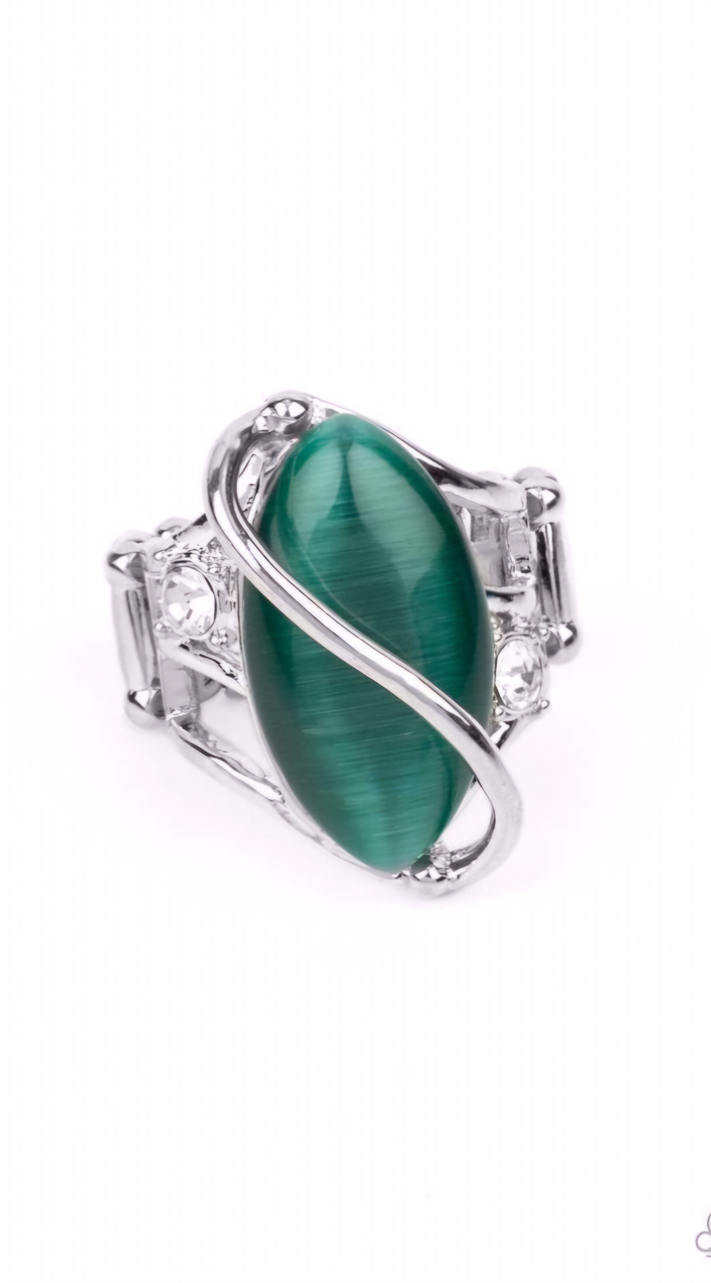 Enlightened Elegance - Green Female Ring